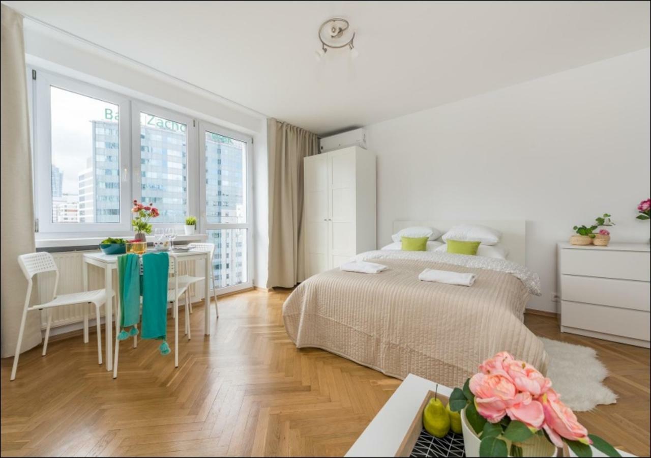P&O Apartments Dworzec Centralny Varşova Dış mekan fotoğraf