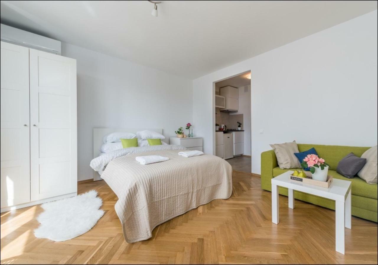 P&O Apartments Dworzec Centralny Varşova Dış mekan fotoğraf